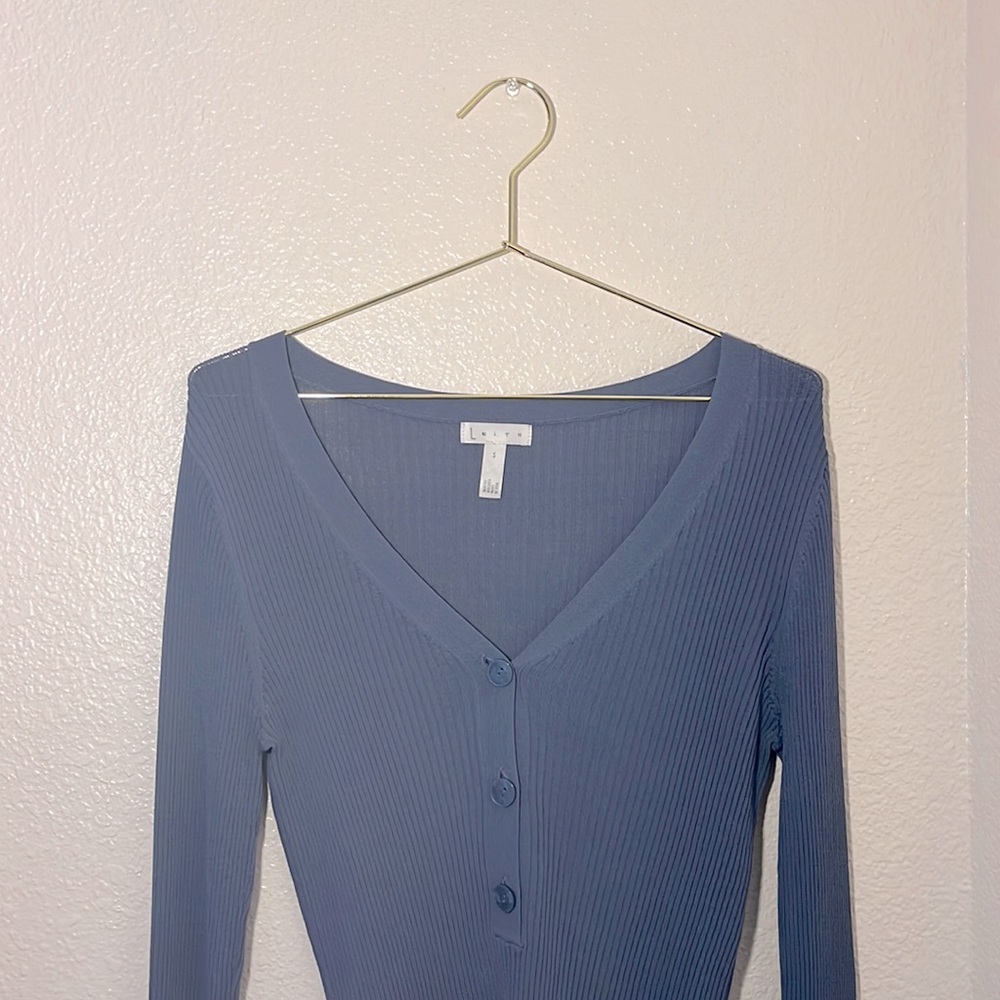 Leith size small, blue ribbed sweater.